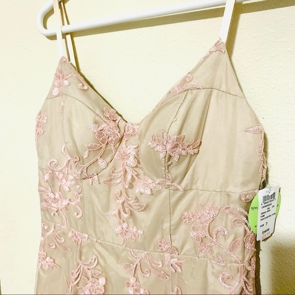 NWT WINDSOR Embroidered Lace Trumpet MAXI Dress 7 - Picture 4 of 8